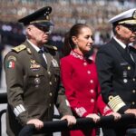 Sheinbaum encabeza desfile militar por la Independencia de México