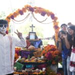 Preparatoria No. 7 de la UABJO fortalece las tradiciones del Día de Muertos con concursos de altares, tapetes y disfraces