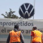 Gobierno llama a Volkswagen y trabajadores a retomar negociaciones salariales en Puebla