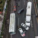 Pipa embiste 8 autos y 2 motocicletas en la México-Pachuca: muere motociclista